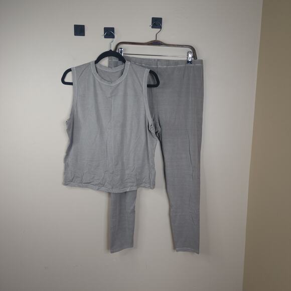 SKIMS Outdoor Tank and Leggings Desert Size 2X SAMPLES - Picture 1 of 12